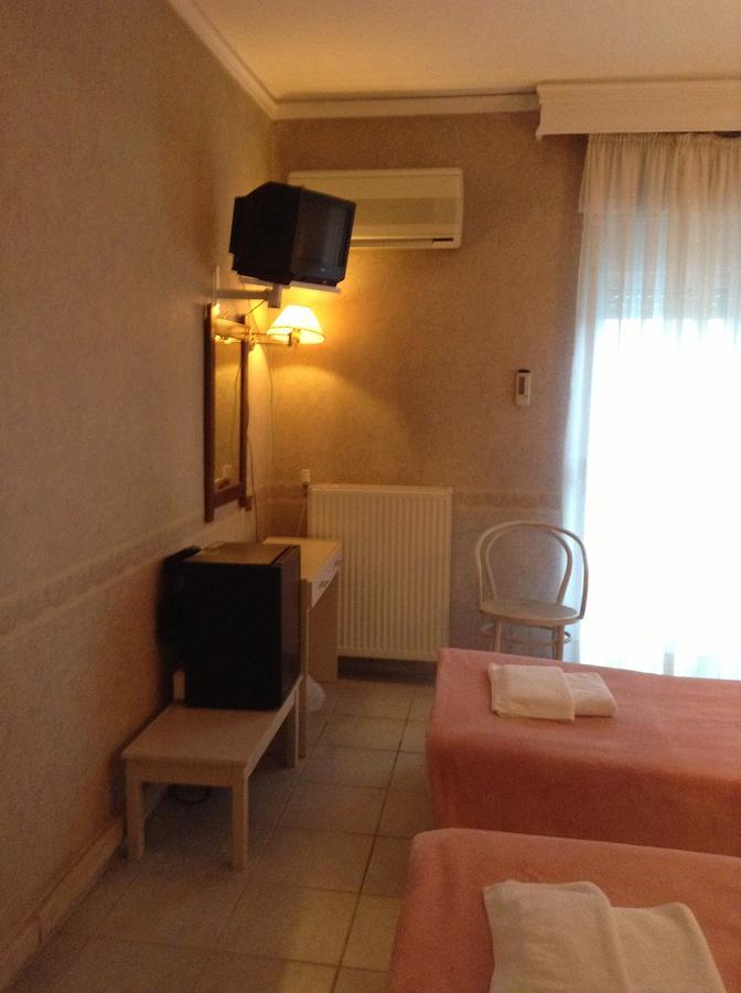 Plotini Hotel Dhidhimotikhon Værelse billede
